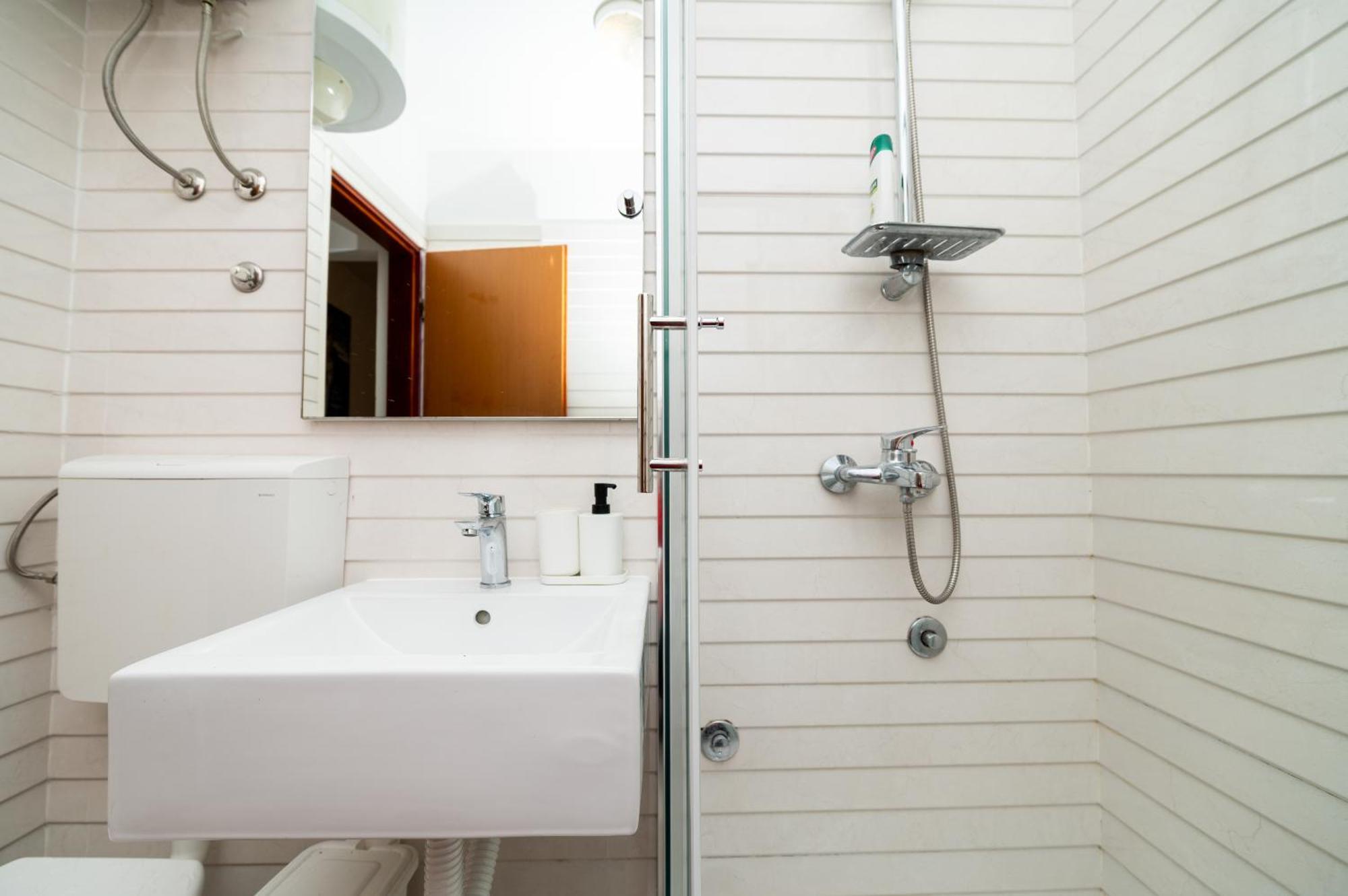 Apartments Vitoria Mali Losinj Luaran gambar